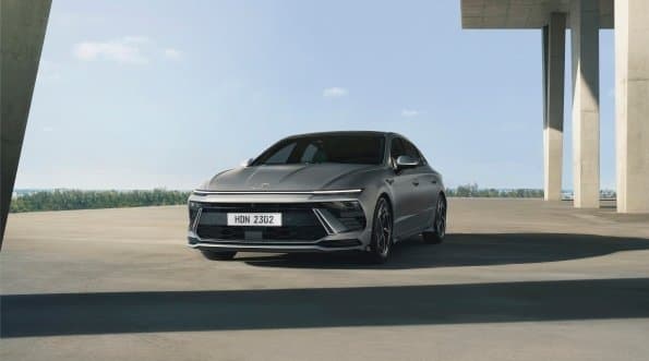 2025 Hyundai Sonata: The Midlife Crisis Sedan That’s Trying to Play It Safe